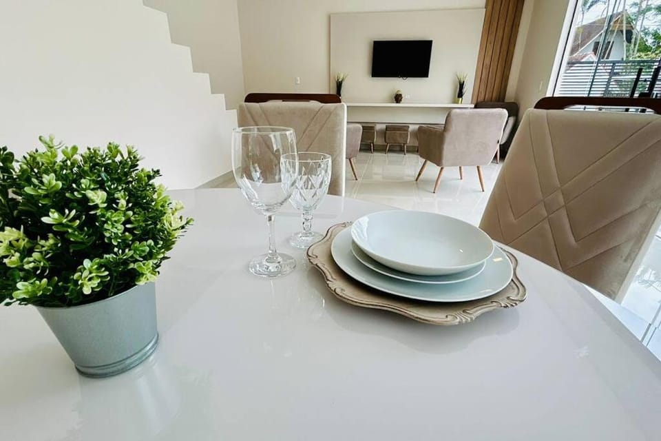 Coffee/tea facilities, Living room, Dining area