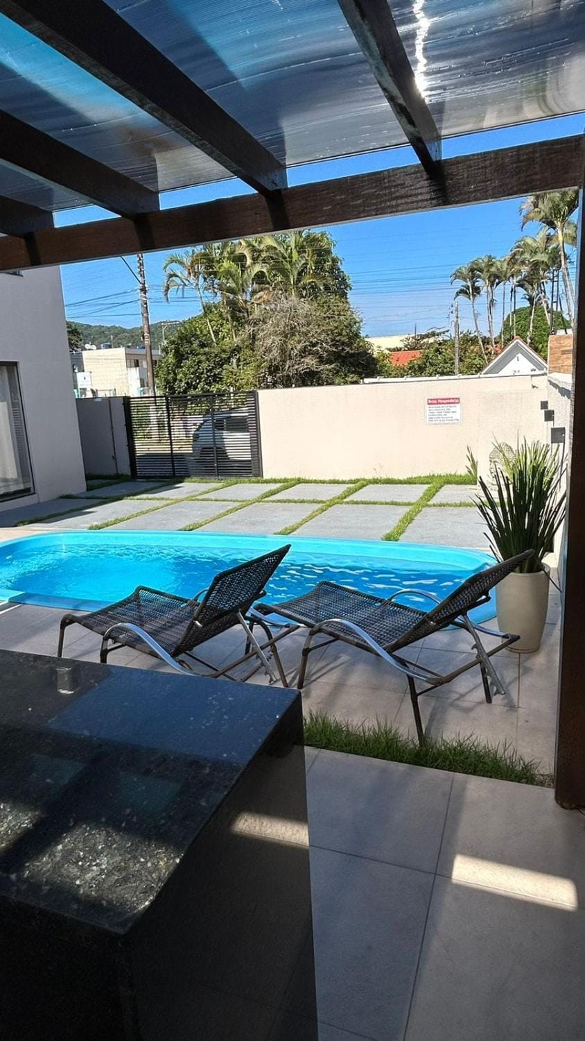 Day, BBQ facilities, Dining area, Pool view, Swimming pool, Parking, sunbed
