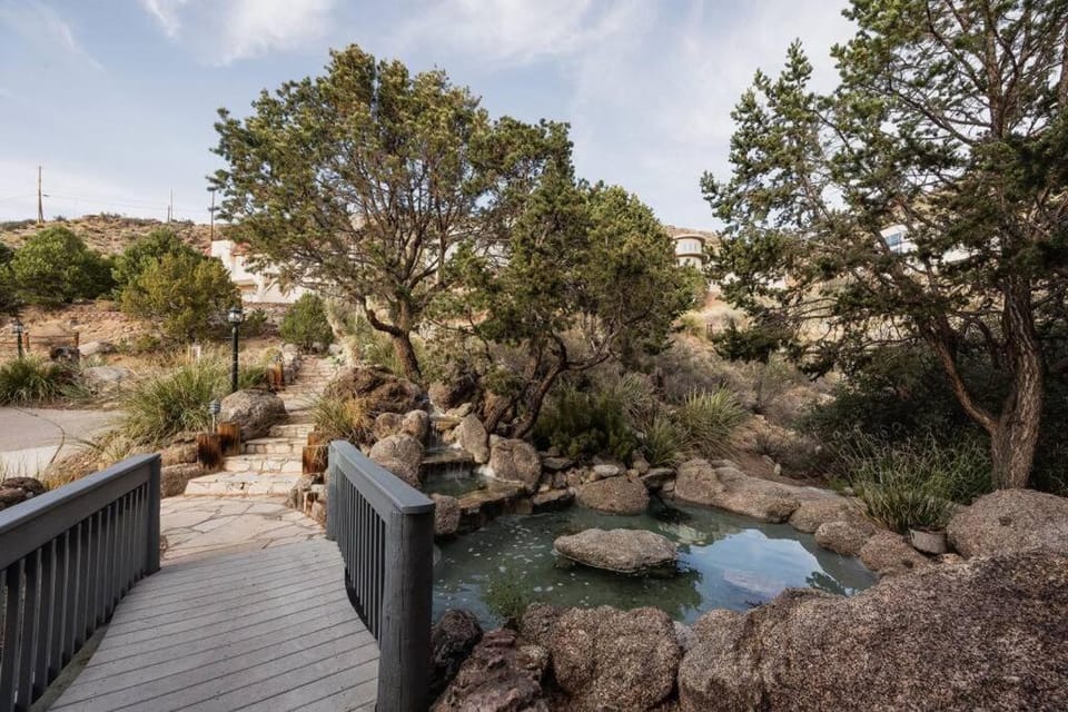 BEST VIEWS in Albuquerque with Hot Tub and Pool Apartment in Albuquerque