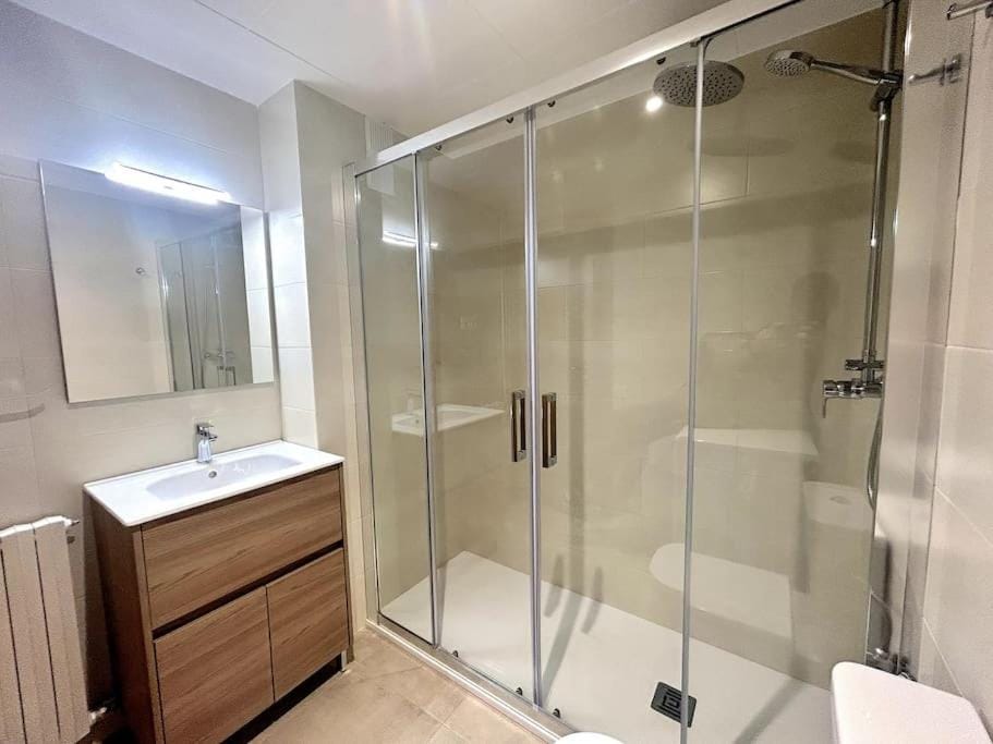 Apartament cèntric amb terrassa i balcó by RURAL D'ÀNEU Apartment in Esterri d'Àneu