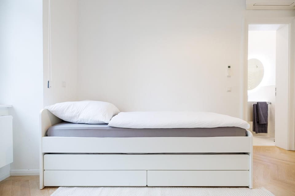 Bed, Bedroom
