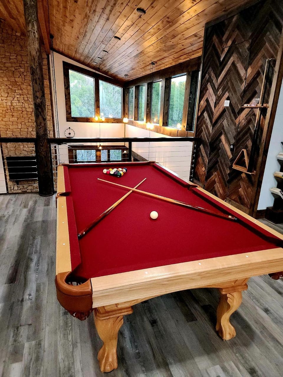 Billiard, Game Room