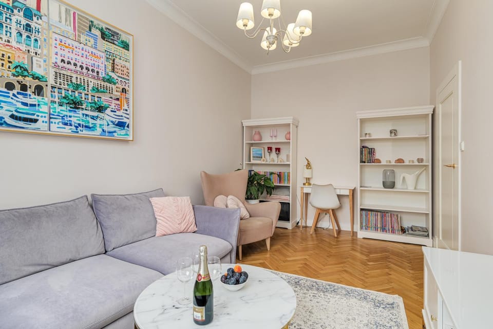 Bed, Living room, Bedroom, cot