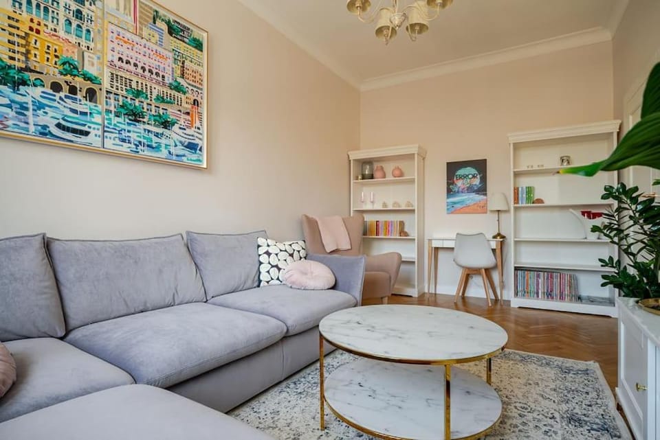 Library, Living room, Seating area