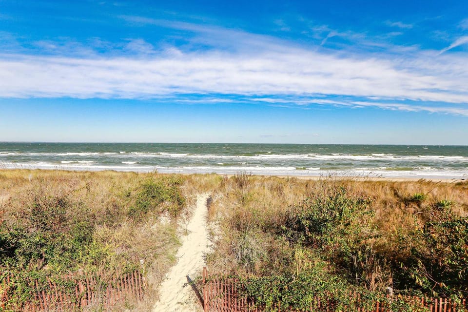 1866 EOV Beach Suite Apartment in Norfolk