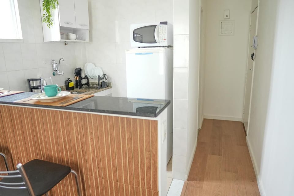 Coffee/tea facilities, microwave, minibar