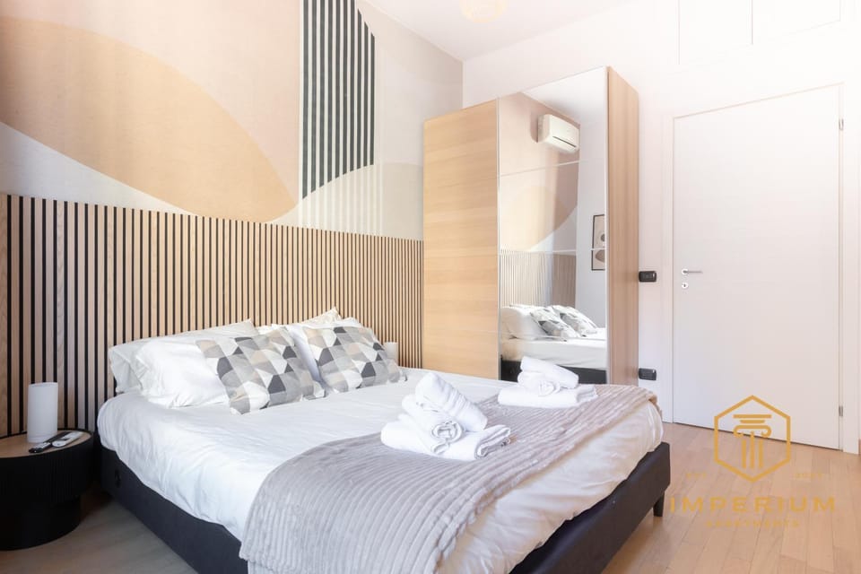 Bed, Photo of the whole room, Bedroom, towels, wardrobe