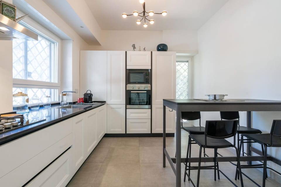 Kitchen or kitchenette, Dining area, dishwasher, oven, stove