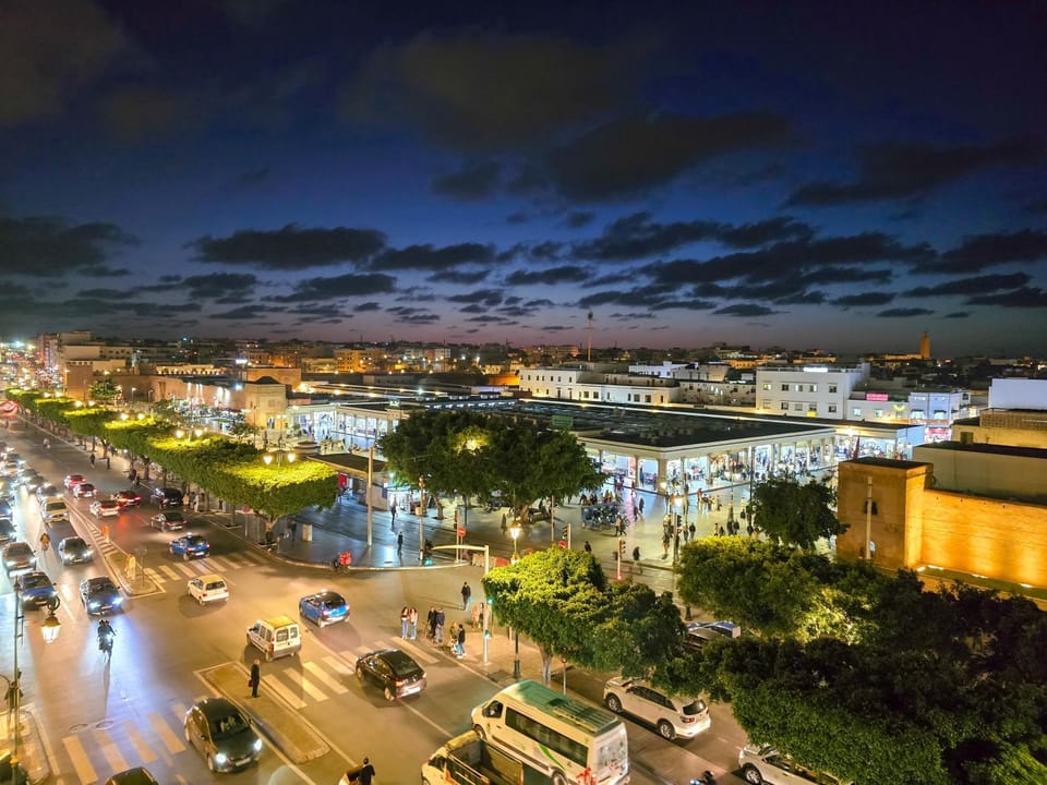 Night, Neighbourhood, City view, Street view