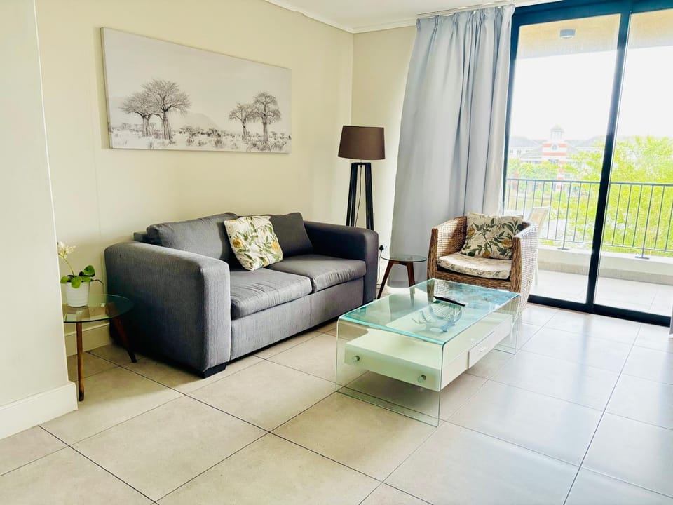 6 sleeper apartment near Canal Walk Apartment in Cape Town