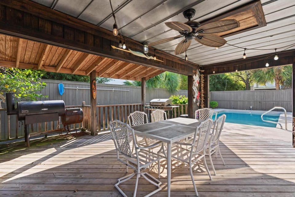 Make a Splash - 510 Delegal St House in Saint Simons Island