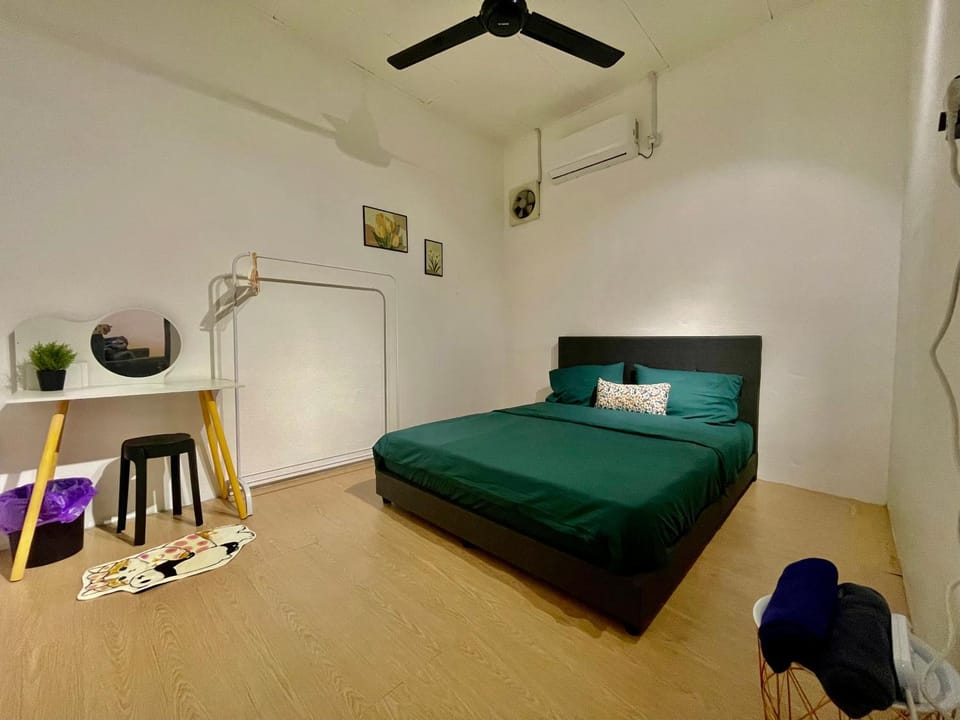 Home41#6pax#netflix#NearIconCity&AeonAlma House in Penang