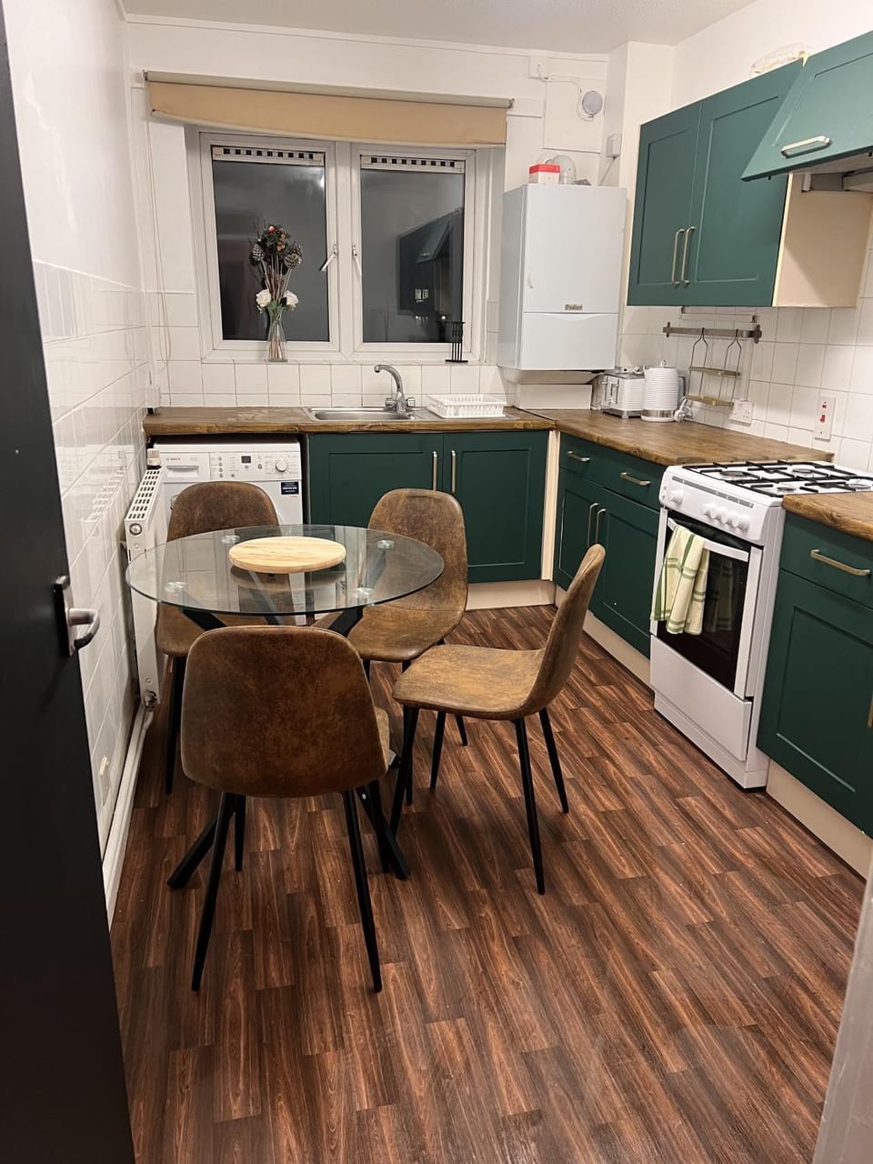 Kitchen or kitchenette, kitchen