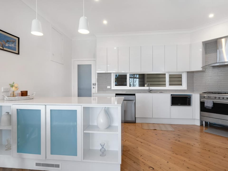 Kitchen or kitchenette, dishwasher, oven, pet friendly, stove, toaster