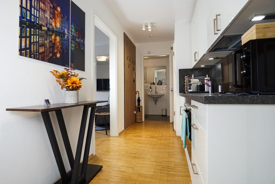 Kitchen or kitchenette, oven, stove