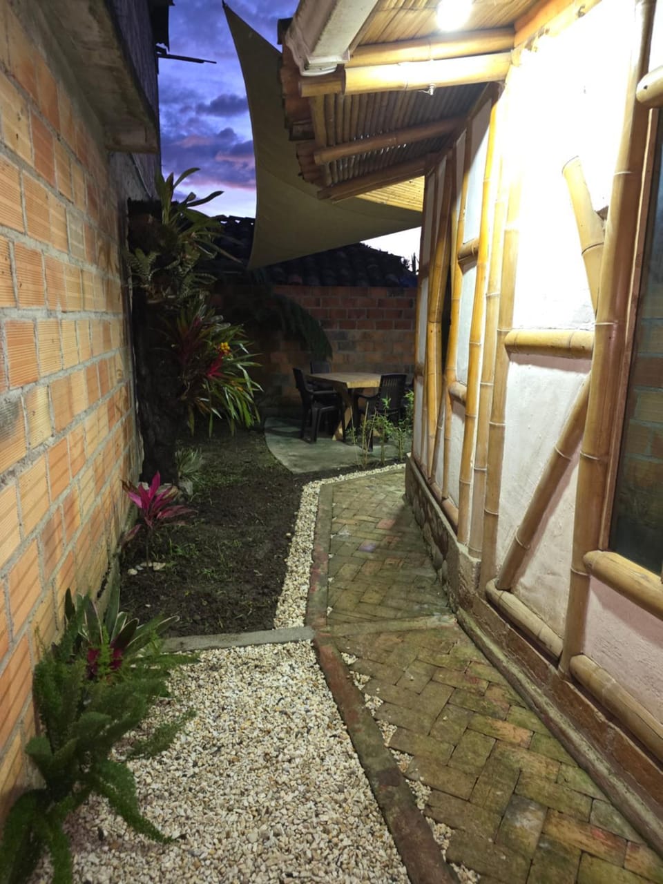 Qinti Quetzal Boutique Guest house y Elixir Bar Bed and Breakfast in Huila, Colombia