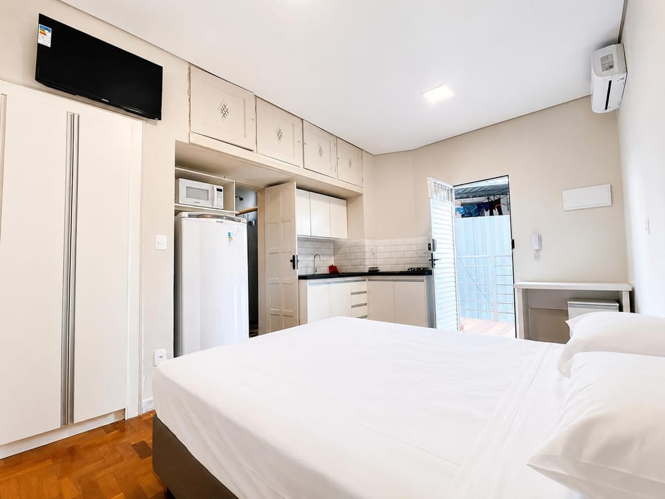 TV and multimedia, Bedroom, microwave, minibar, kitchen, air conditioner