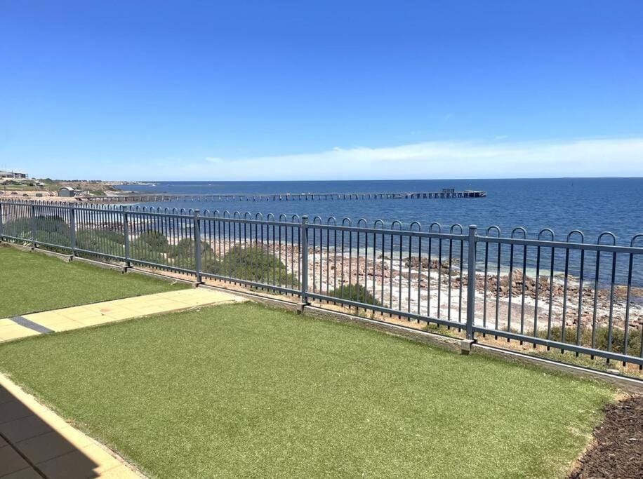 Beach Front Break House in South Australia