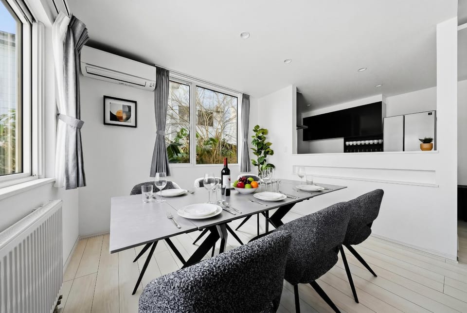 Dining area, air conditioner
