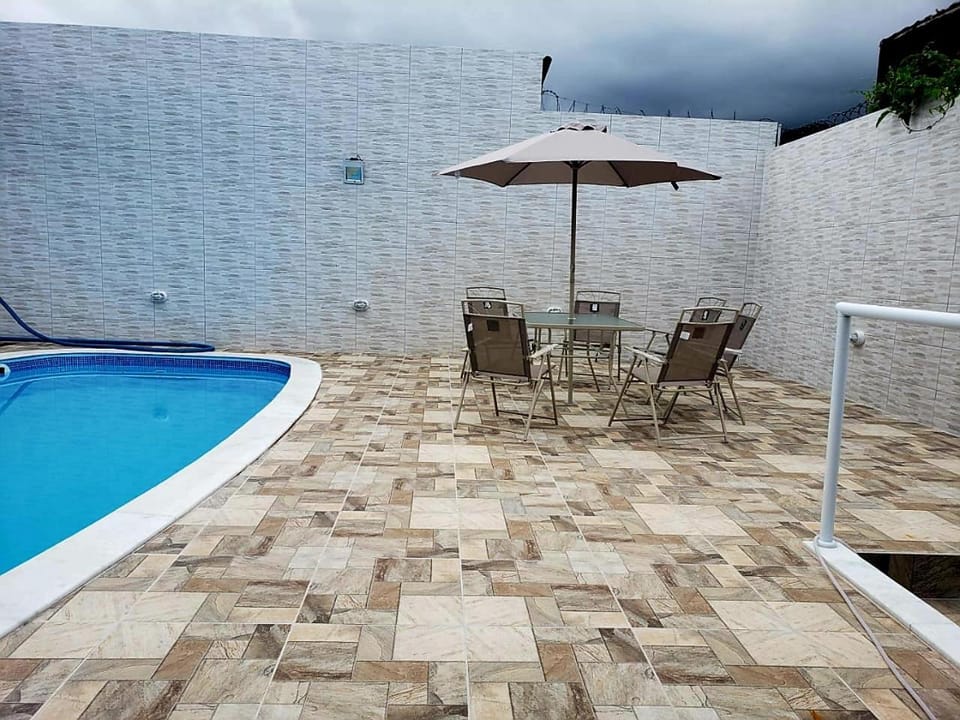Casa com Piscina Ubatuba 120ms da praia do Sapê House in State of São Paulo
