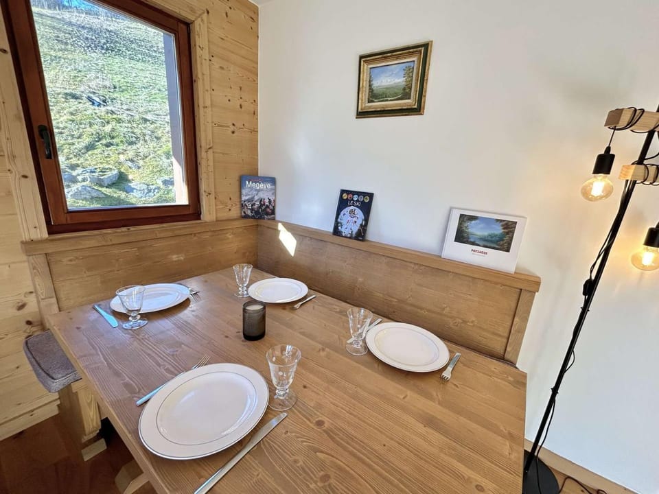 Appartement 2 pièces avec cabine, terrasse sud, proche télécabine Jaillet, parking, Wi-Fi - FR-1-597-184 Cabin in Combloux