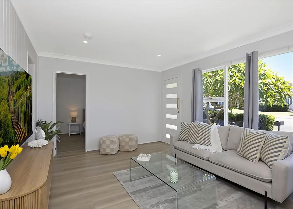 Frangipani Hideaway House in Central Coast