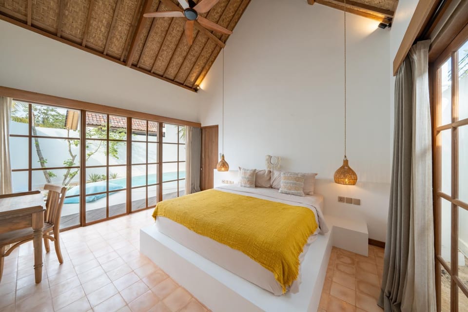 Bed, Photo of the whole room, Bedroom