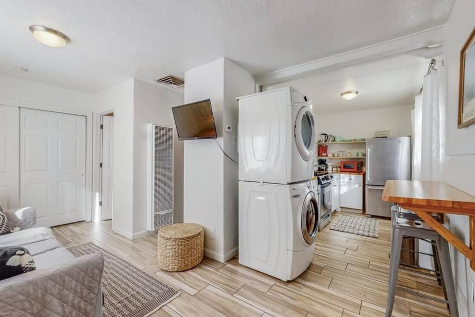 Private Casita Minutes to River Trails and Dining Apartment in Albuquerque