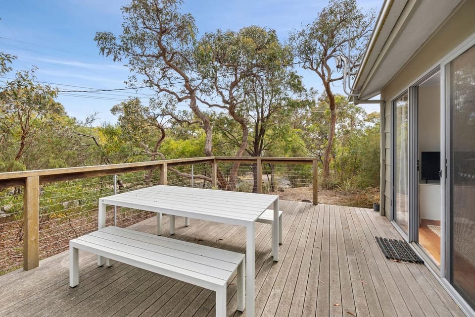 2 Russell House in Anglesea