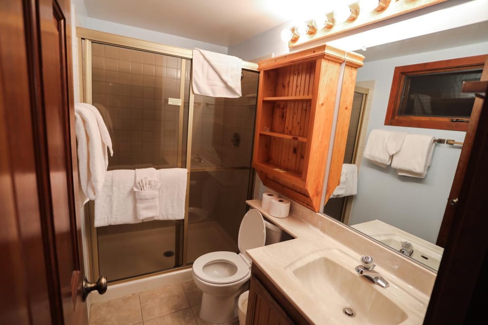 Bathroom, Bath, towels