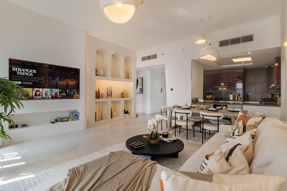 TV and multimedia, Living room, Seating area, Dining area, air conditioner