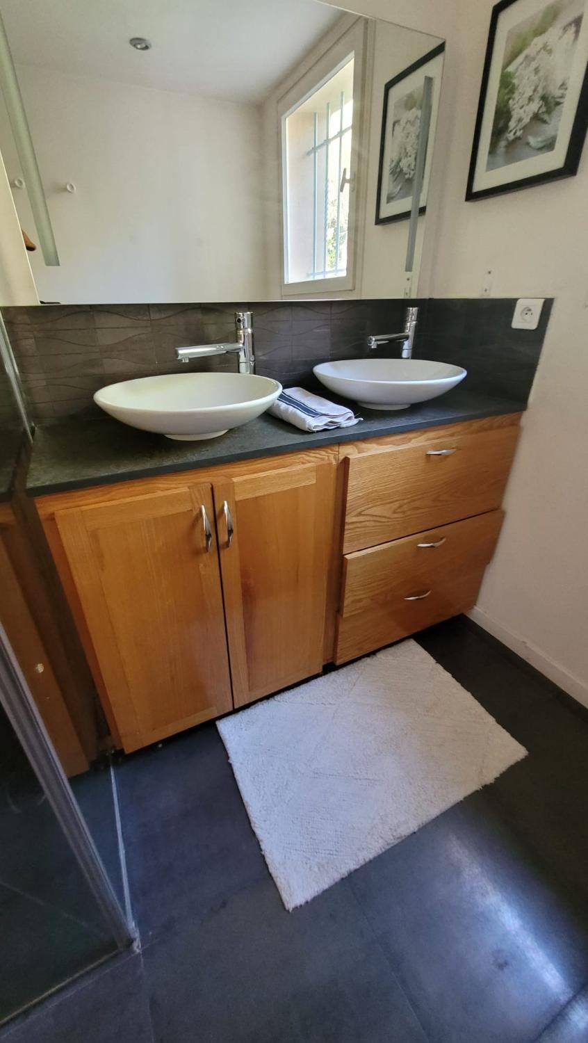 Villa architecte Tamaris sur mer Villa in La Seyne-sur-Mer