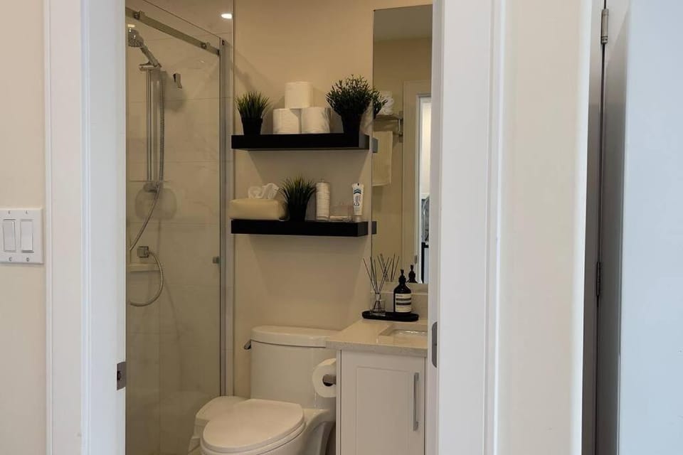 Shower, Toilet, Bathroom