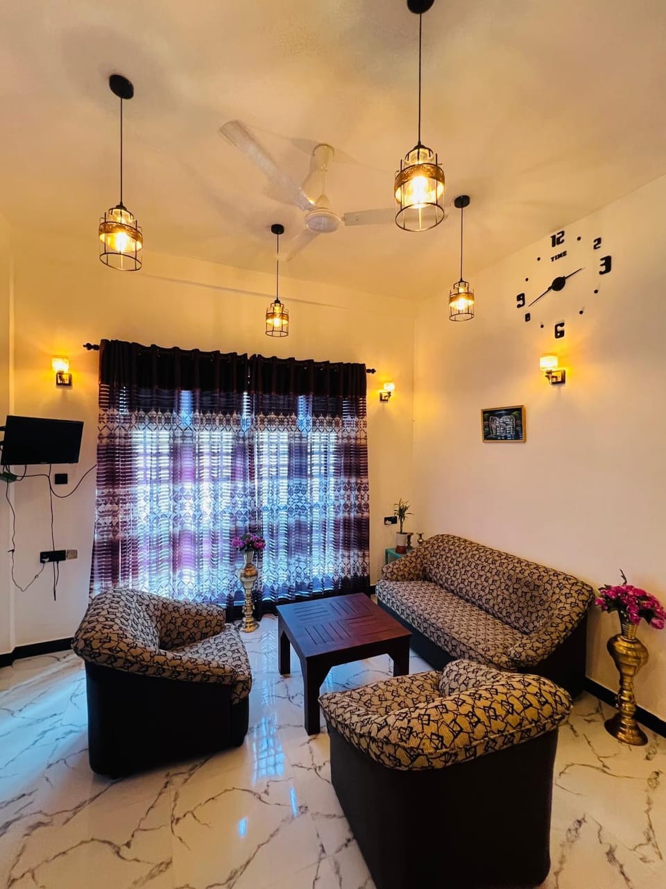 Communal lounge/ TV room, TV and multimedia, Living room, Seating area