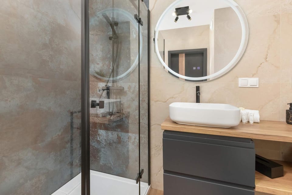 Shower, Bathroom, towels