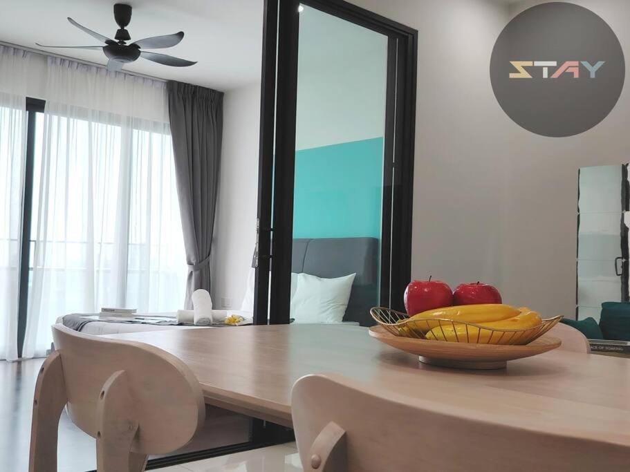 Almas Cozy Couple Seaview Netflix By STAY Apartment in Johor