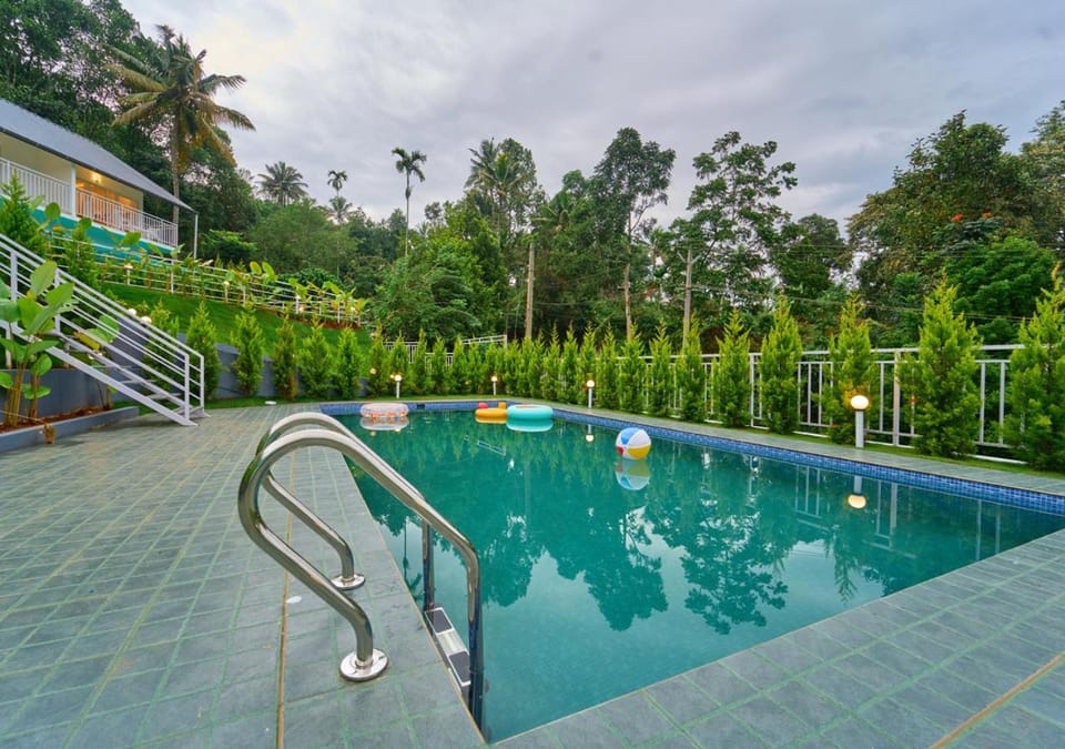 Pool view, Swimming pool