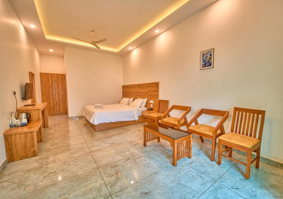Photo of the whole room, Seating area, Bedroom