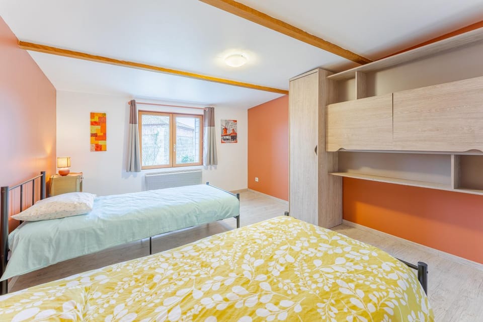 Bed, Bedroom