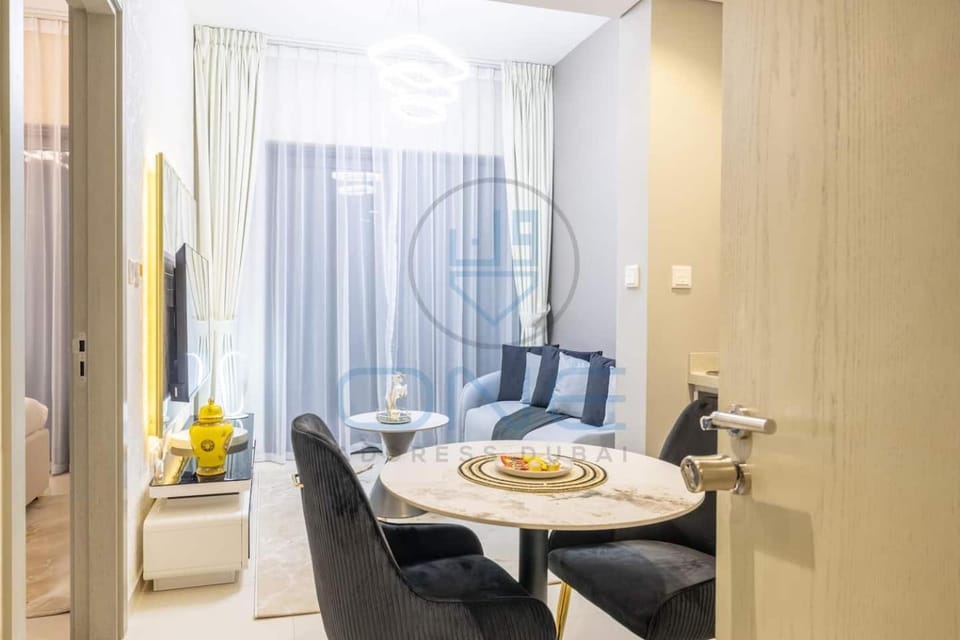 Designer Apartment in Zada Tower, Downtown Apartment in Dubai