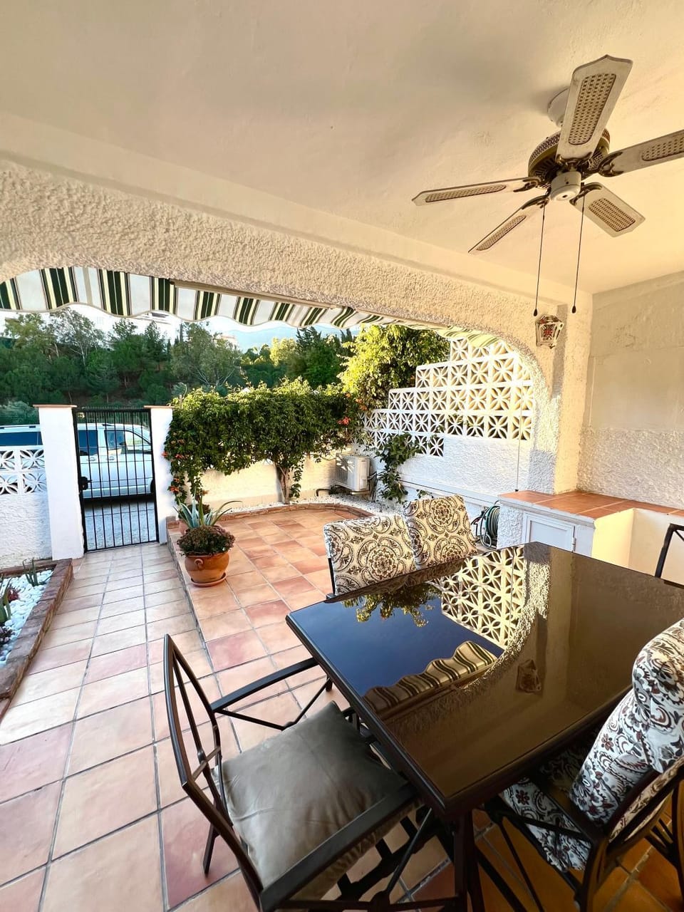 Patio, Day, View (from property/room), Living room, Seating area, Dining area