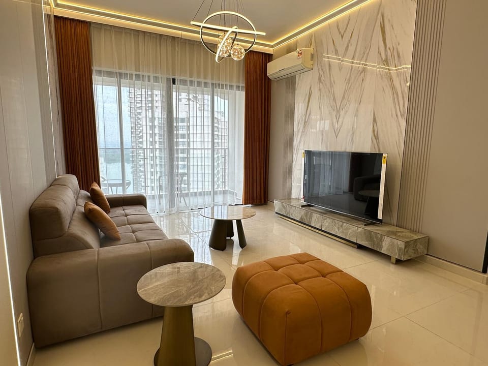 Communal lounge/ TV room, TV and multimedia, Living room, Seating area, Evening entertainment