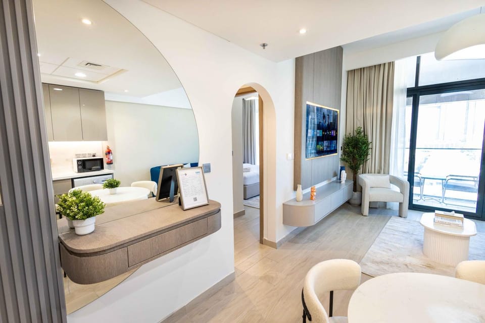 Burj Khalifa View Pool Gym 10 Min To Downtown Apartment in Dubai
