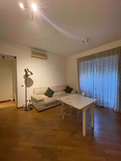 Cozy flat Piazza Vescovio Apartment in Rome