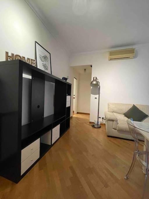 Cozy flat Piazza Vescovio Apartment in Rome