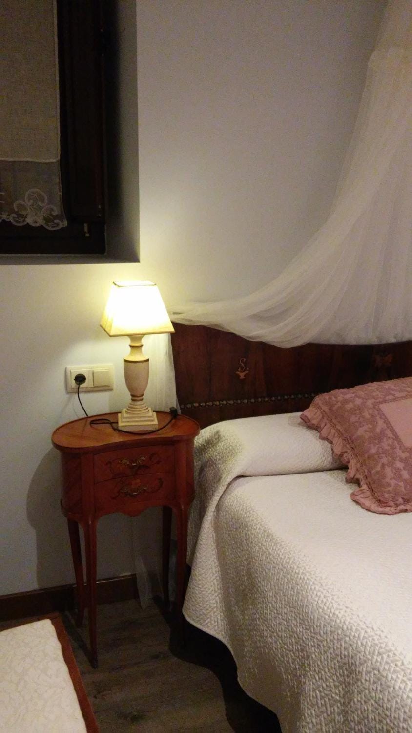 Kapel Etxea Bed and Breakfast in Navarre