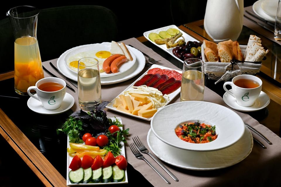 Food and drinks, Breakfast, Continental breakfast