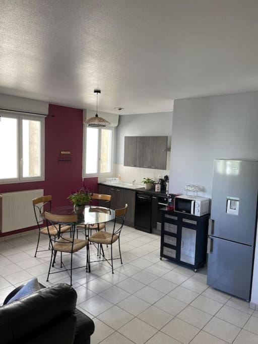 Kitchen or kitchenette, Dining area, dishwasher, oven