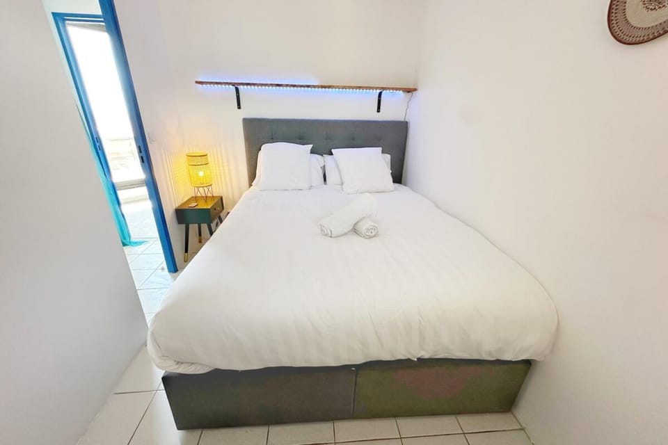 Le Seaview-Quiet-Swimming pool-Car park-Seafront Apartment in Cannes