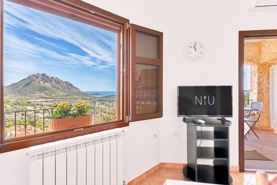 Natural landscape, TV and multimedia, View (from property/room), Mountain view, Sea view